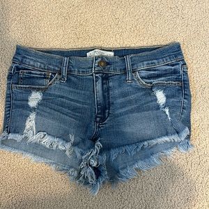 Abercrombie & Fitch Low Rise Jean Shorts Size 4